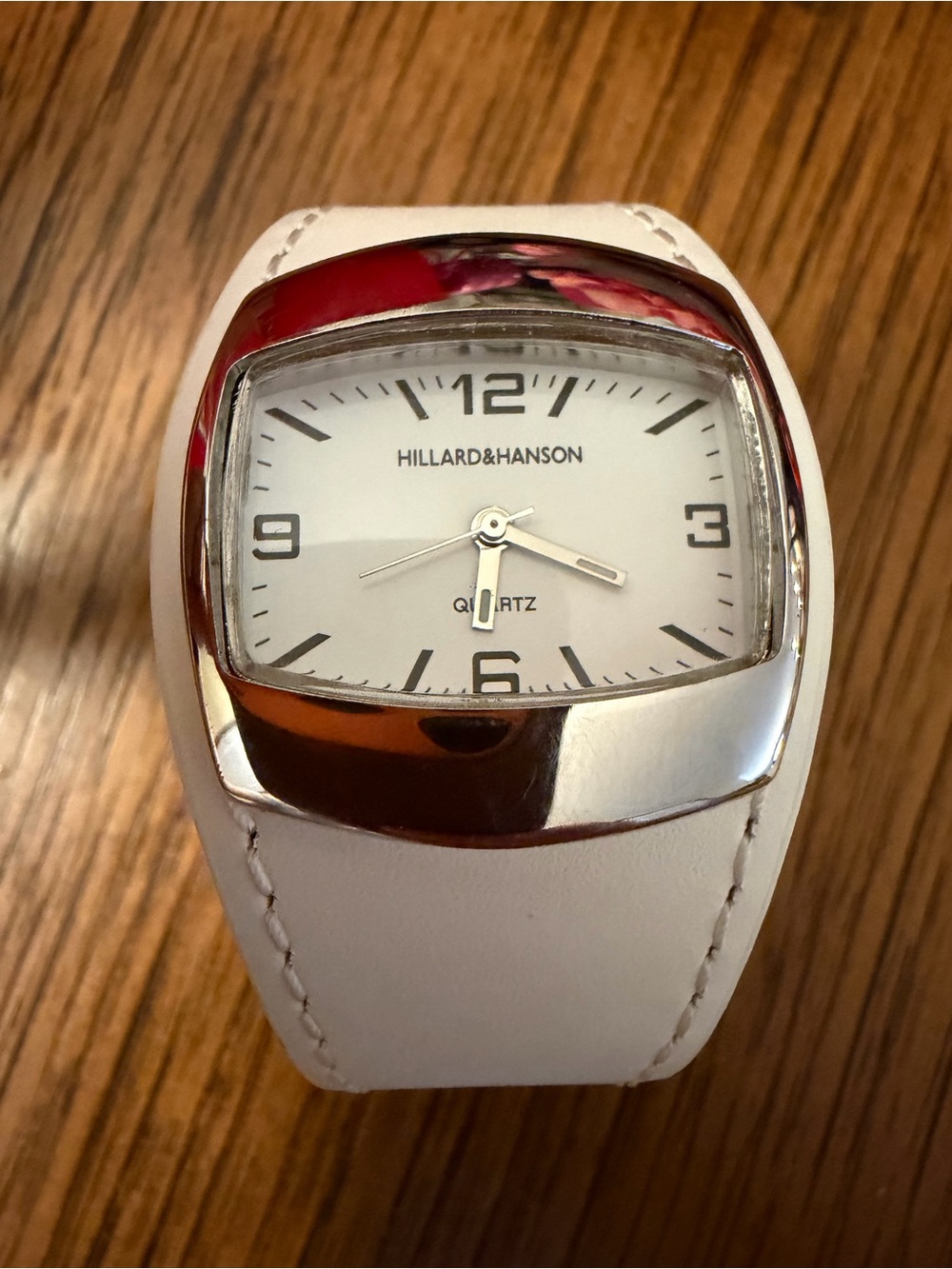 Hillard & Hanson White Leather Silver-Tone Dial Wristwatch